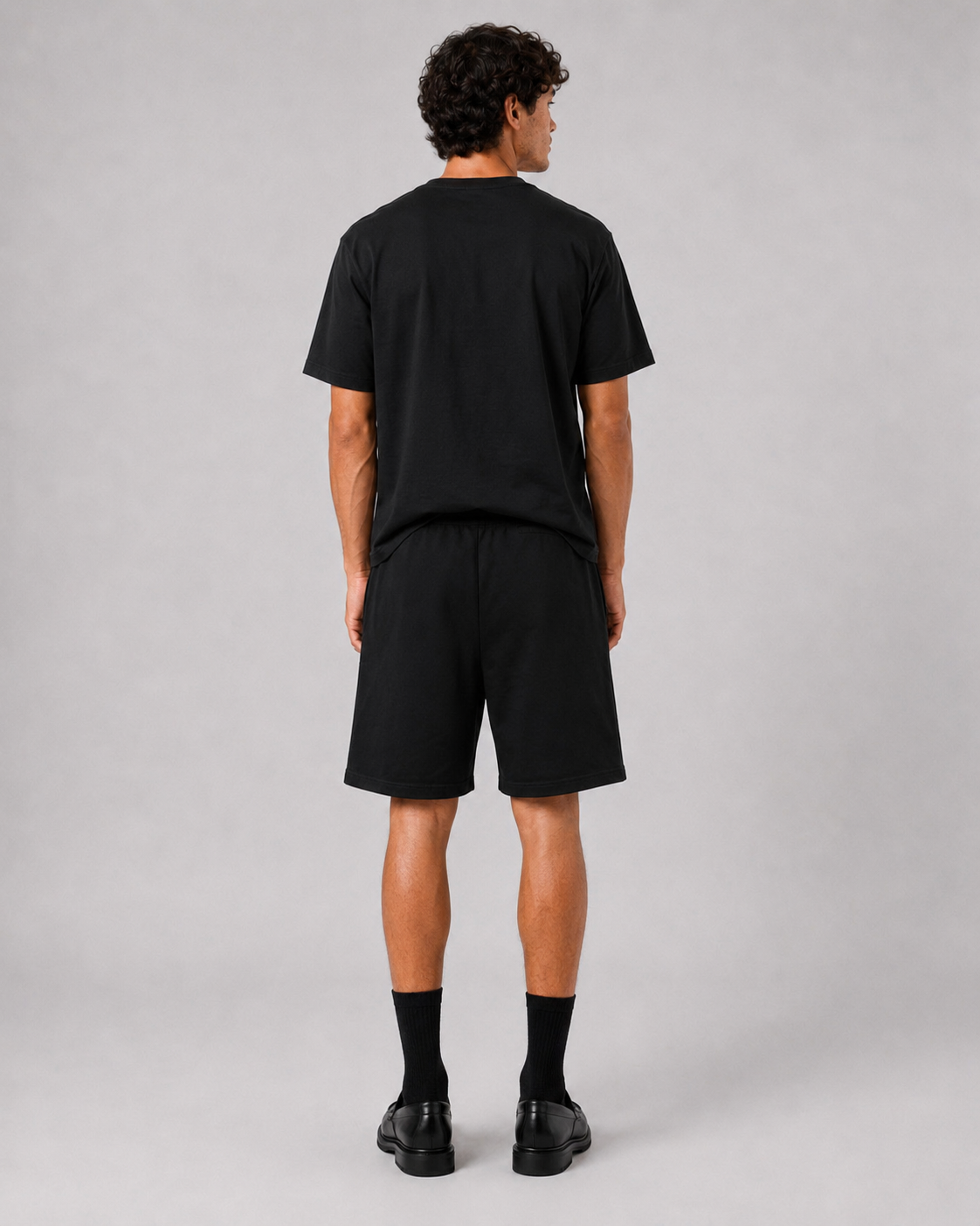 Studio Crest Shorts – Black / White